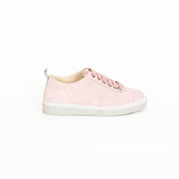 sneakersi dama look minimalist